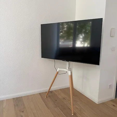 Schoene 2-zimmer Im Herzen Duesseldorfs דירה *